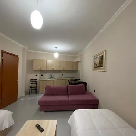 شقة Shtepi Pushimi Ejubi Pogradec